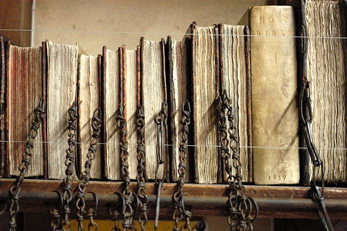 Hereford Cathedral chained book library