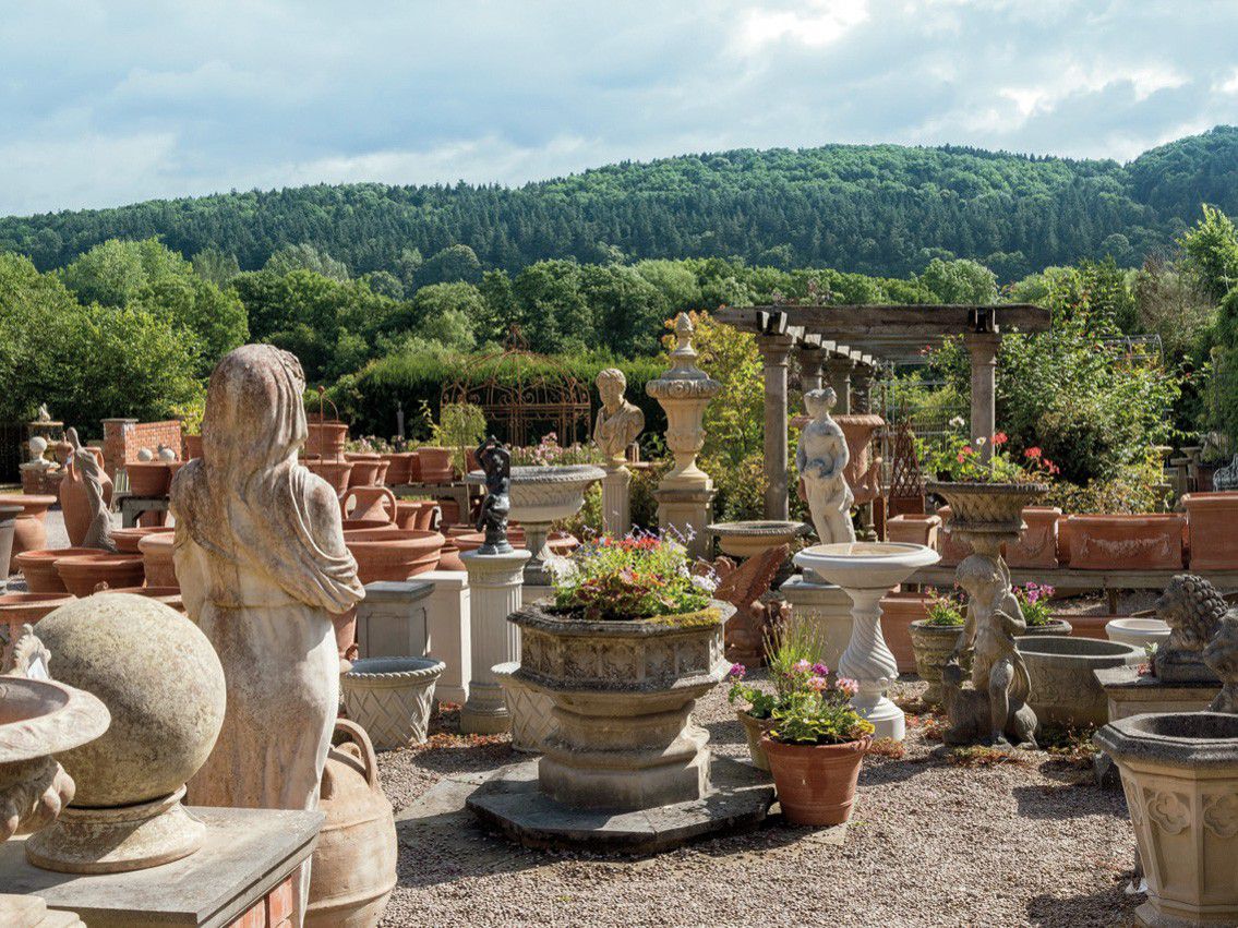 Modern Garden Ornaments & Pots